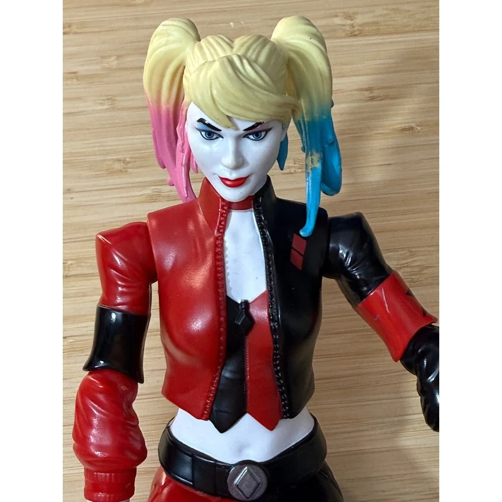 DC Comics Harley Quinn 12 Inch Action Figure Red Black Suit Spin Master 2020